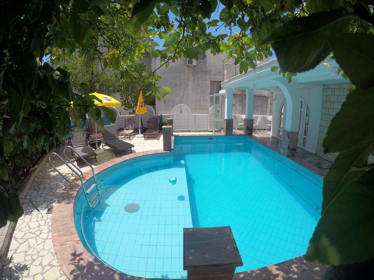 Villa Golf Budva Exteriör bild